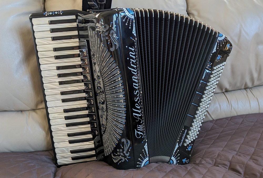 Alessandrini Full-size Professional Amplified Accordion