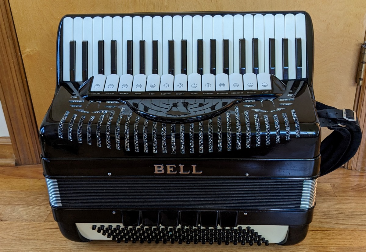 Bell 2520 Accordion