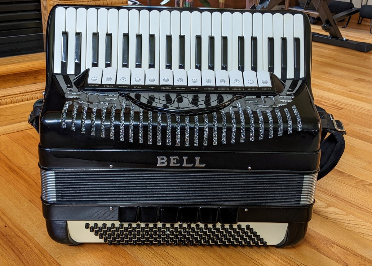 Bell 2520 Accordion