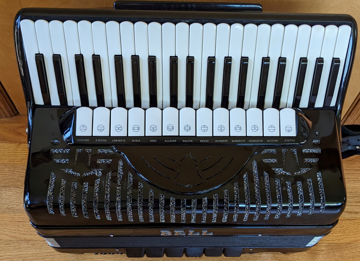 Bell 2520 Accordion