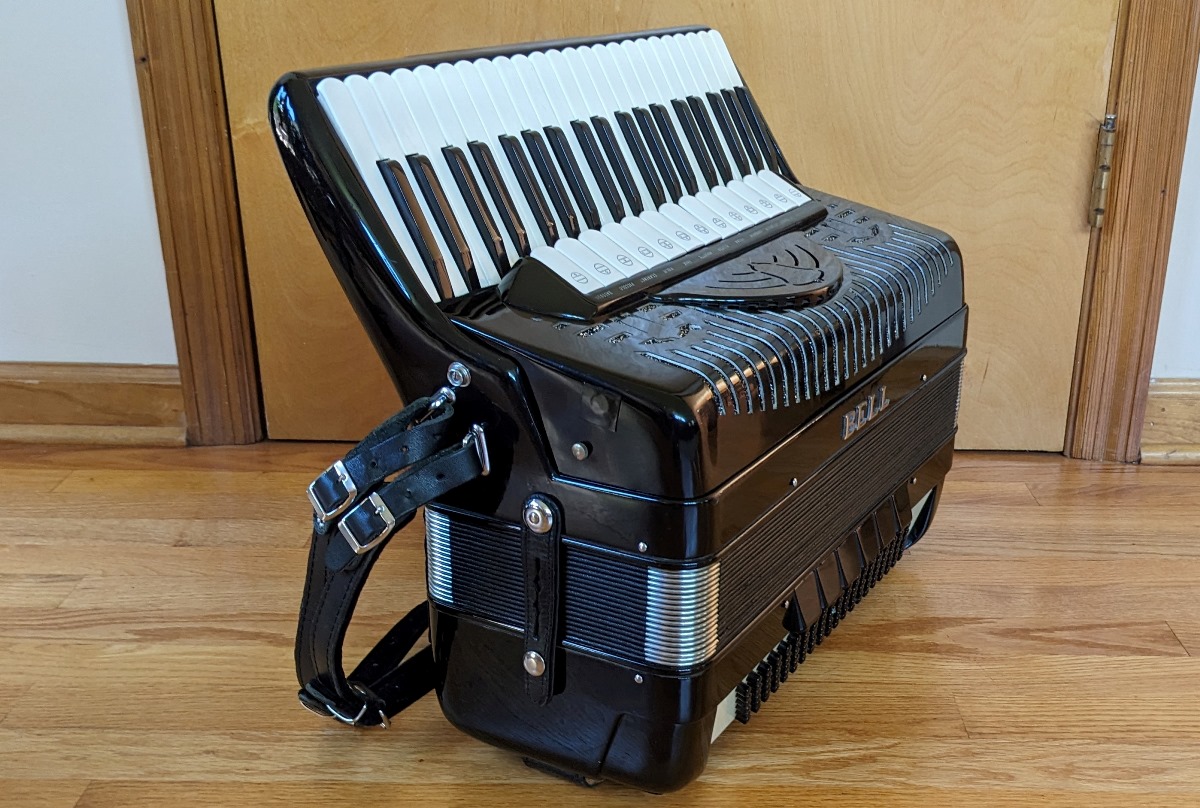 Bell 2520 Accordion