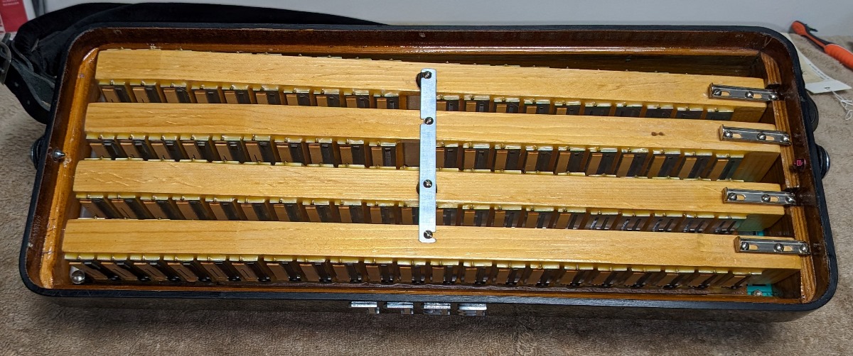 Bell 2520 Accordion