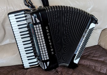 Excelsior 911 Musette MIDI Amplified Accordion