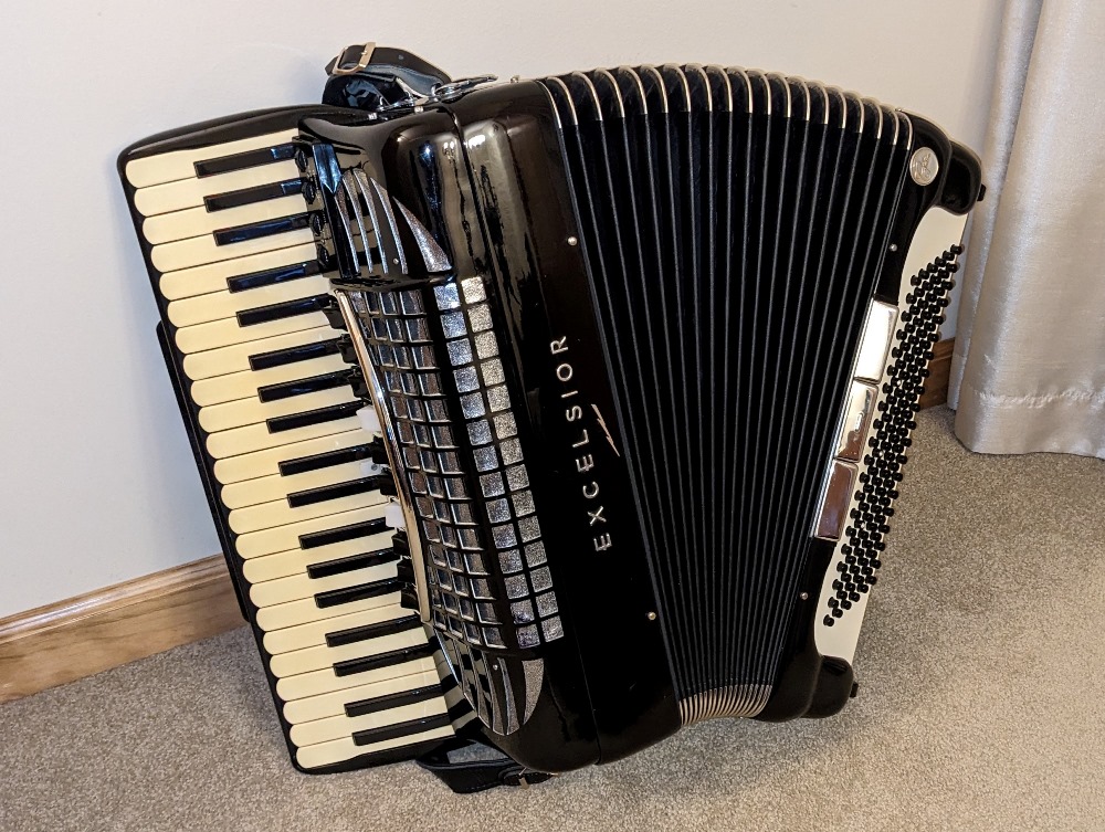 Excelsior Symphony Cassotto Accordion