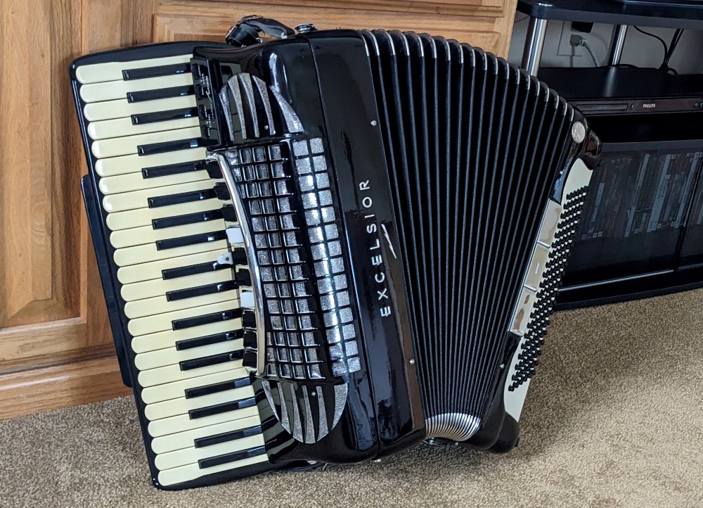 Excelsior Symphony Cassotto Accordion