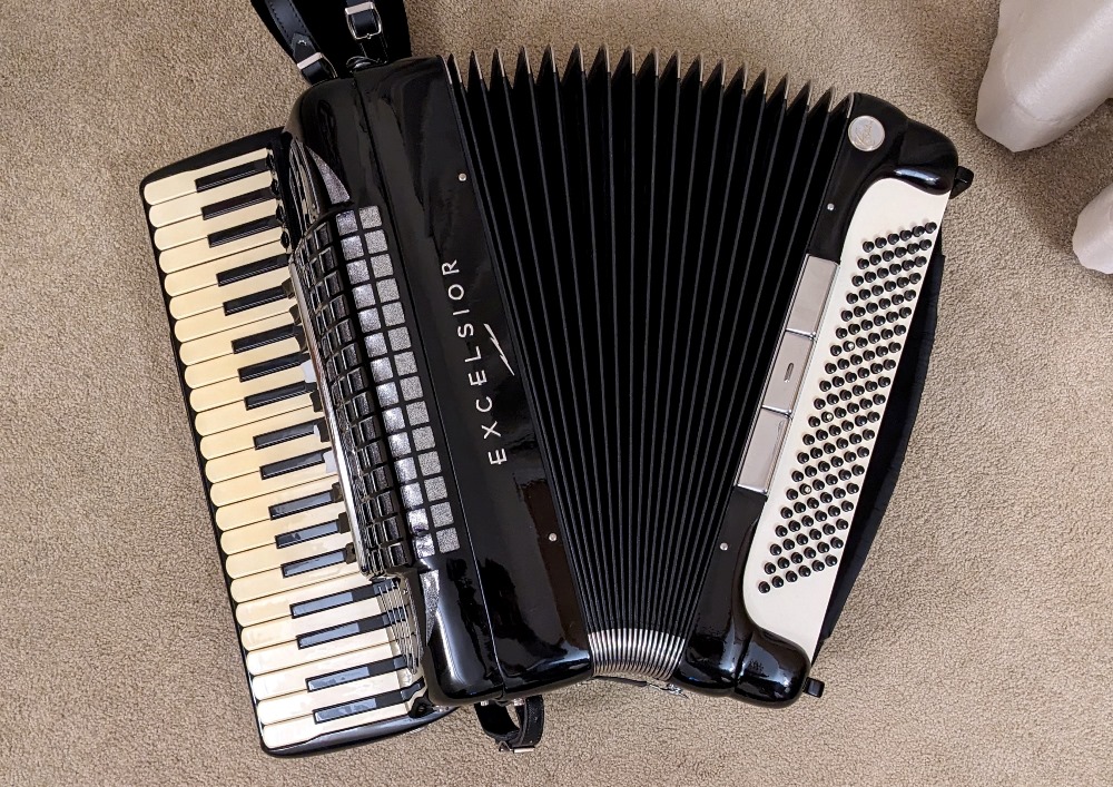 Excelsior Symphony Cassotto Accordion