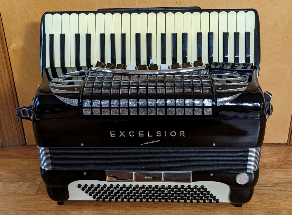 Excelsior Symphony Cassotto Accordion