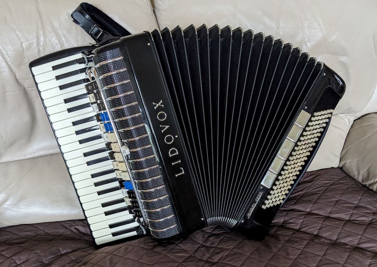 Lidovox Professional Accordion
