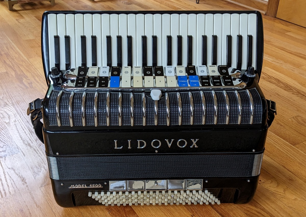 Lidovox Professional Accordion