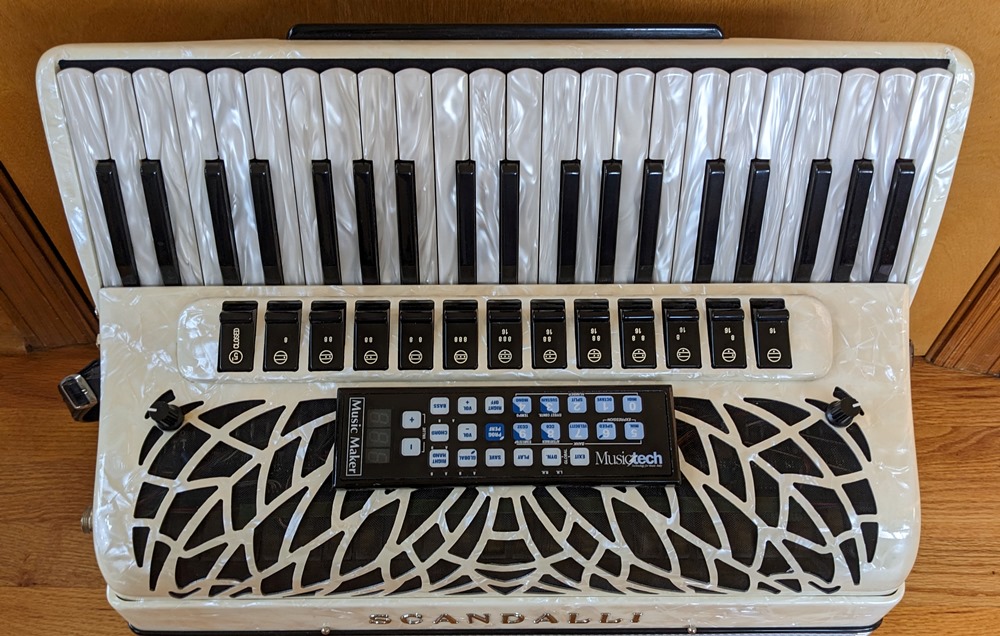 Scandalli Air IV Cassotto MIDI Accordion