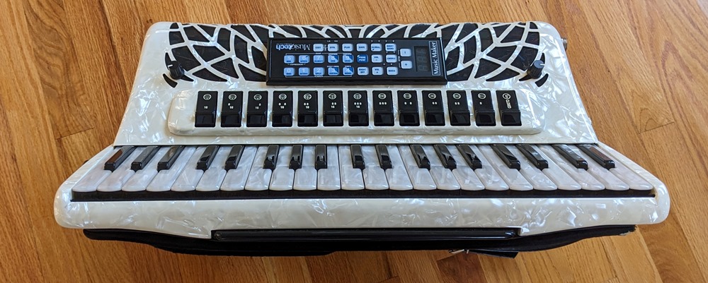 Scandalli Air IV Cassotto MIDI Accordion