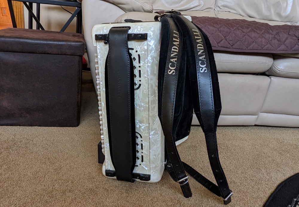 Scandalli Air IV Cassotto MIDI Accordion