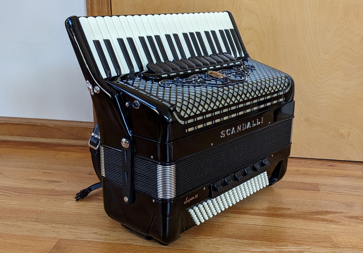 Scandalli Super VI Accordion