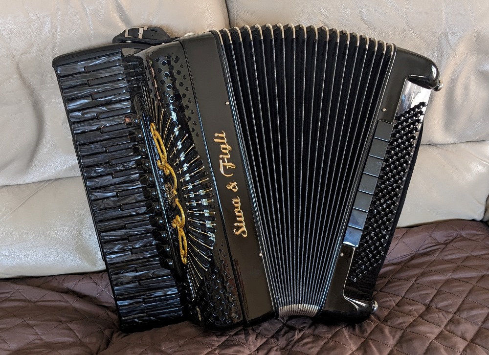 Siwa & Figli Black Star Reedless Accordion