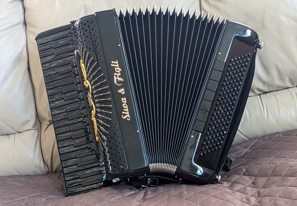 Siwa & Figli Black Star Reedless Accordion