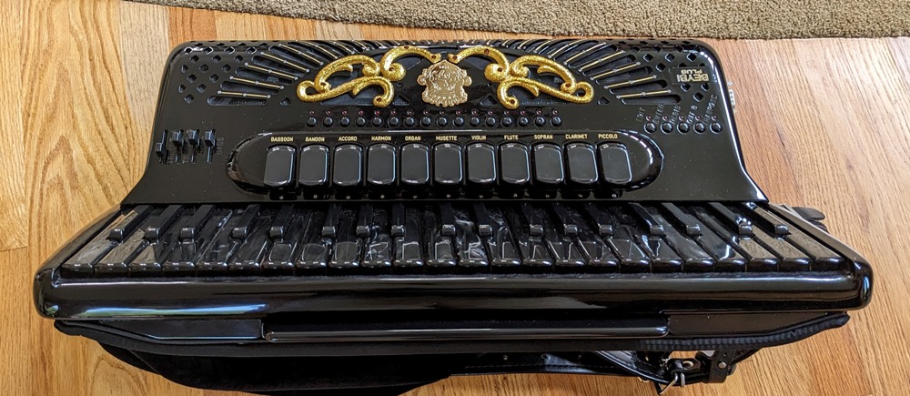 Siwa & Figli Black Star Reedless Accordion