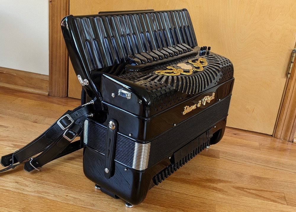 Siwa & Figli Black Star Reedless Accordion