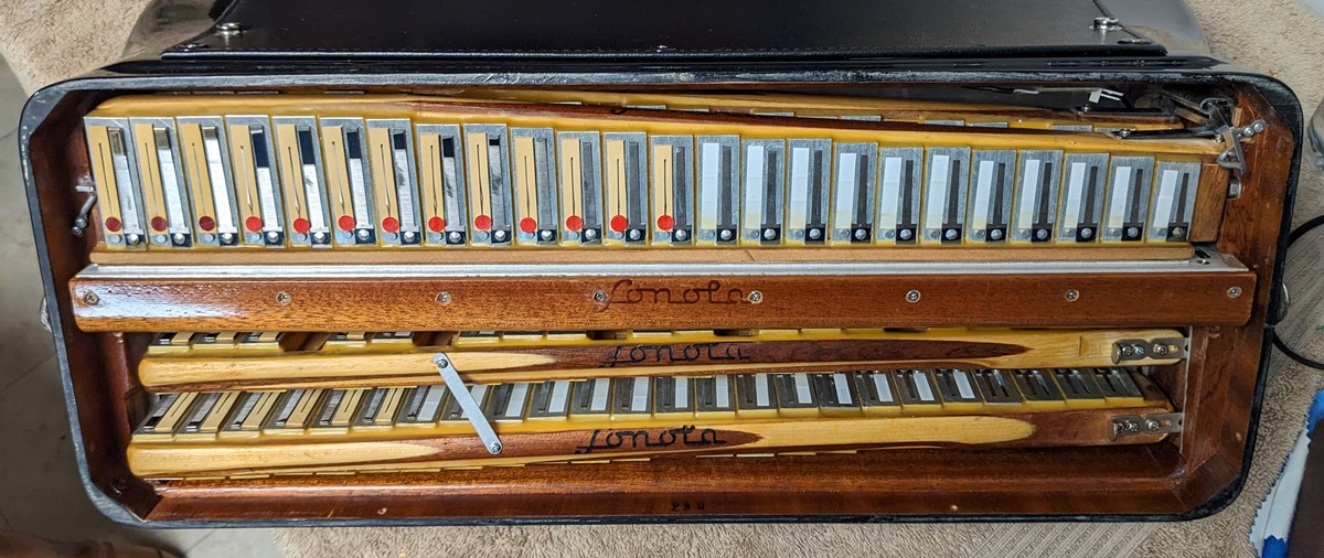 Sonola SS20 Accordion