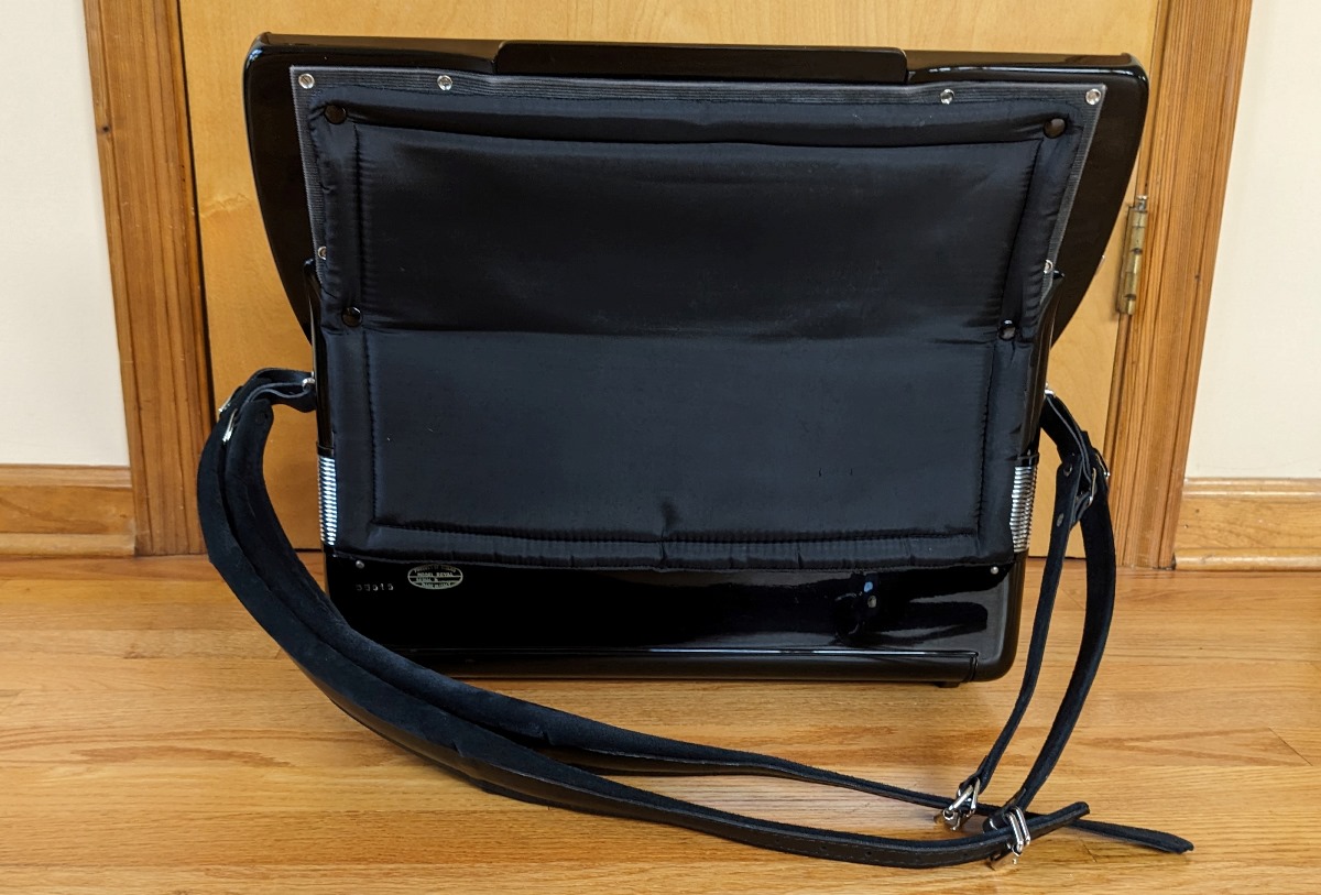 Titano Royal Accordion SN83