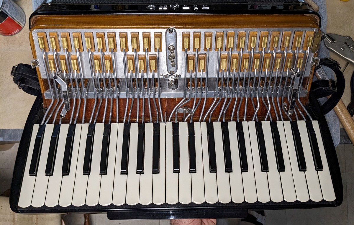 Titano Royal Accordion SN83