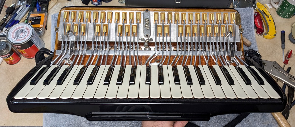 Titano Royal Accordion SN83