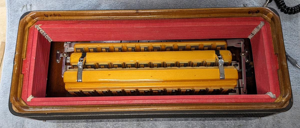 Titano Royal Accordion SN83