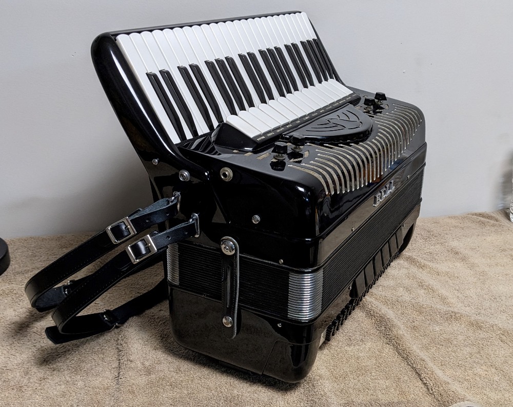 Bell 2520C Accordion