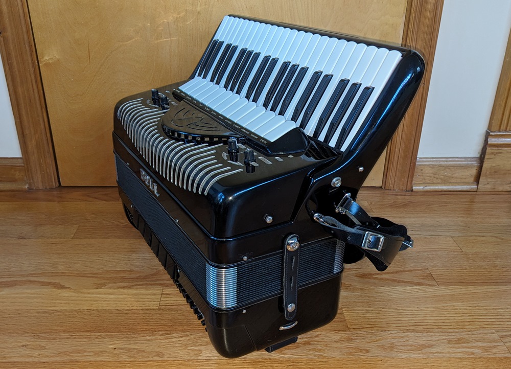 Bell 2520C Accordion
