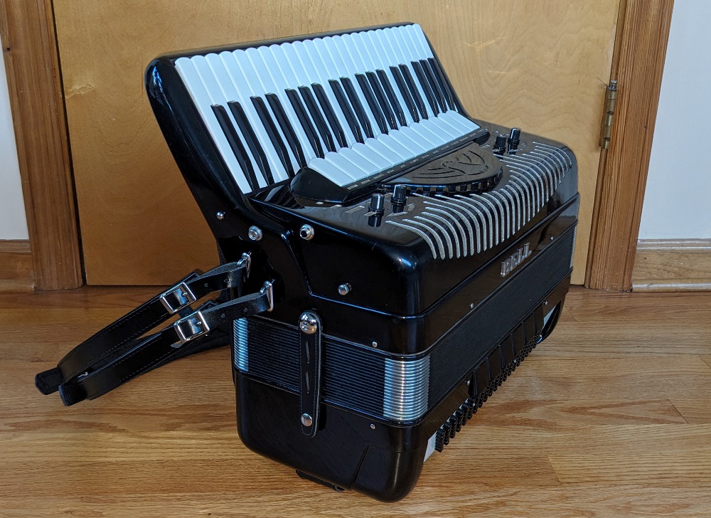 Bell 2520C Accordion