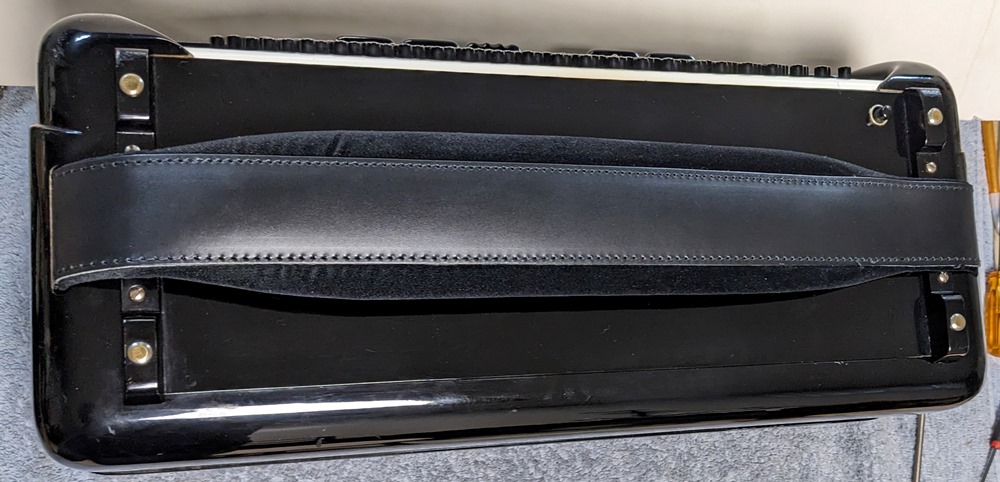 Bell 2520C Accordion