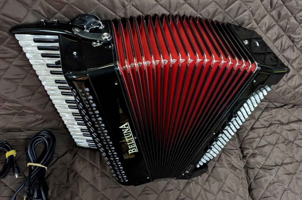 Beltuna Euro IV MIDI Accordion
