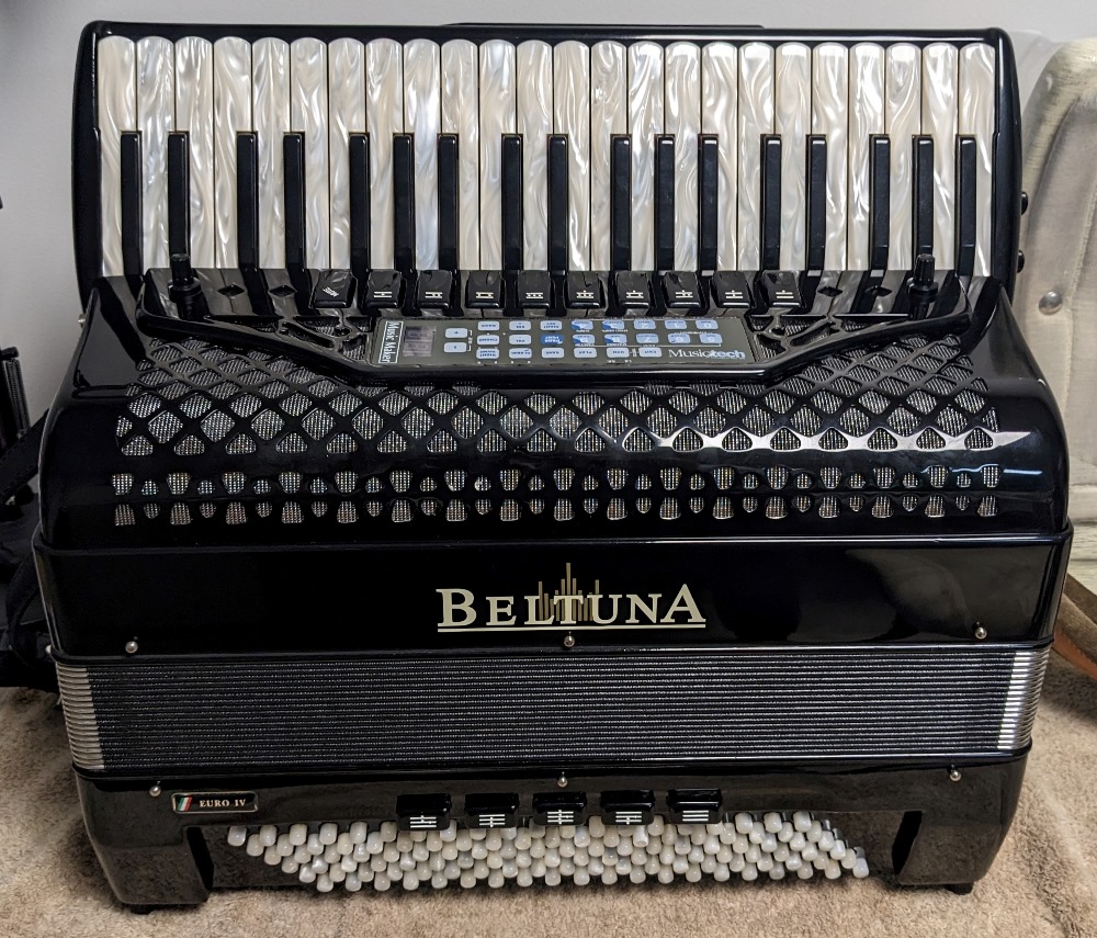 Beltuna Euro IV MIDI Accordion