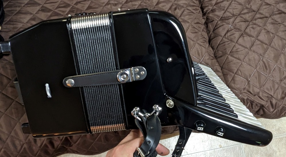 Beltuna Euro IV MIDI Accordion
