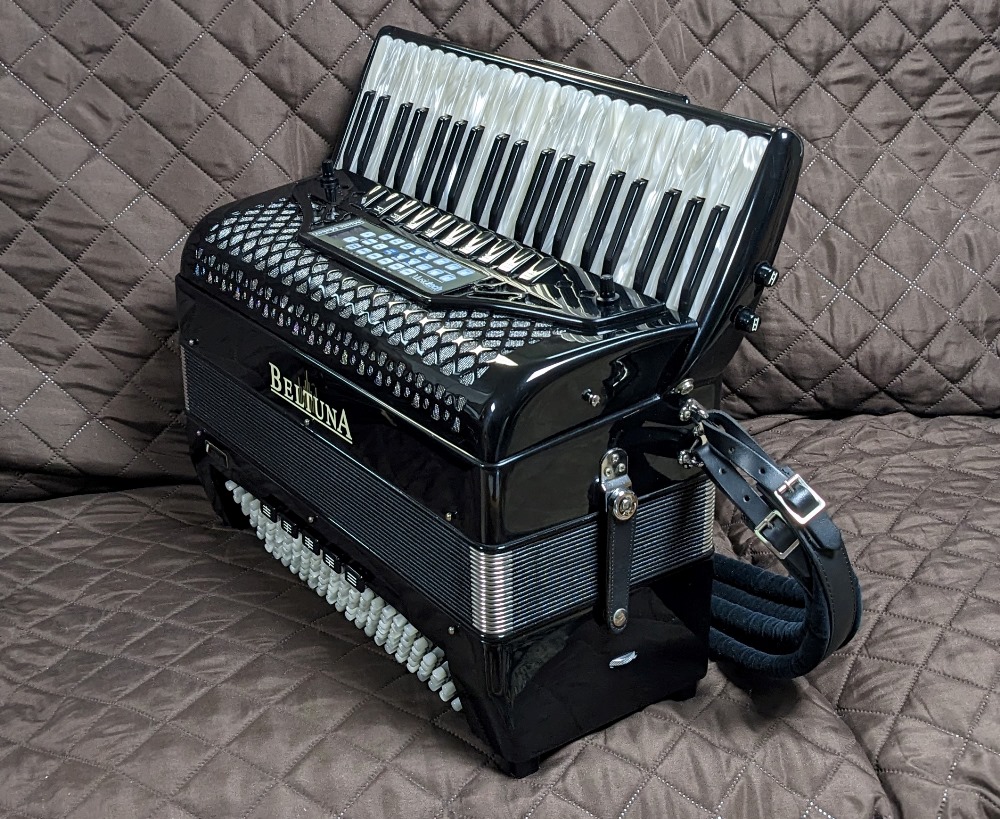 Beltuna Euro IV MIDI Accordion