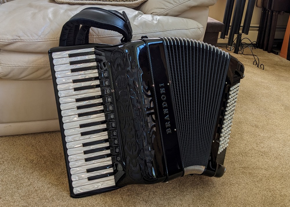 Brandoni 147L Compact Accordion