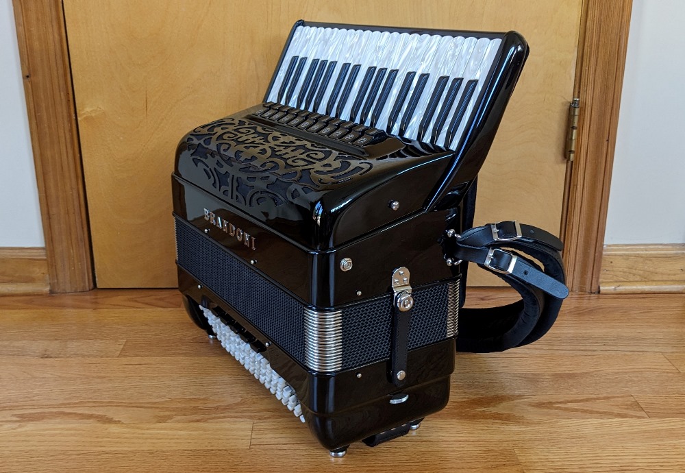 Brandoni 147L Compact Accordion
