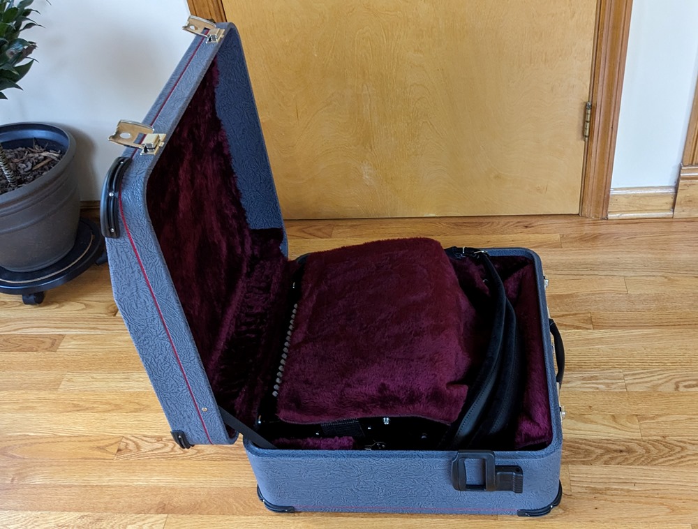 Brandoni 147L Compact Accordion
