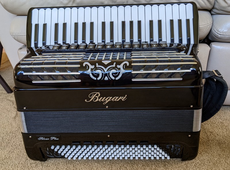 Bugari Silver Plus Accordion