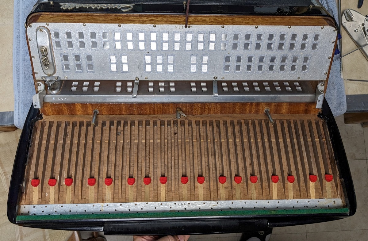 Crucianelli (Pancordion) Tone Chamber Accordion