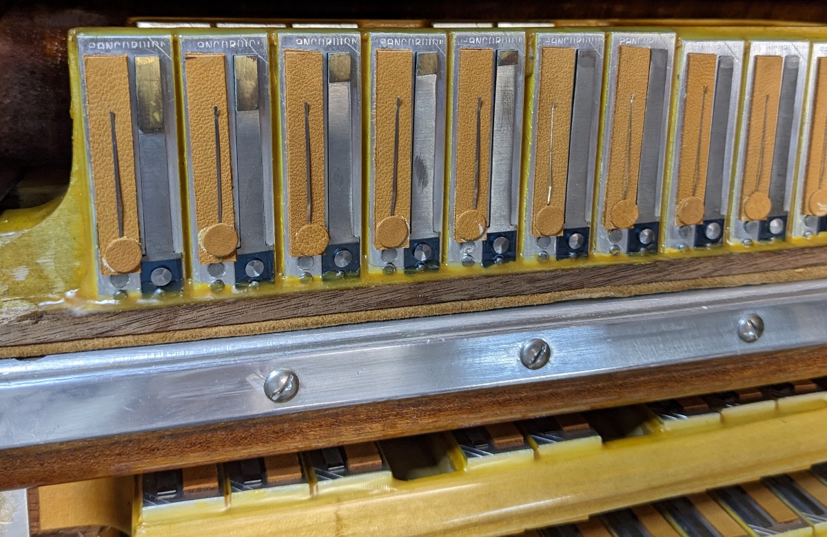 Crucianelli (Pancordion) Tone Chamber Accordion
