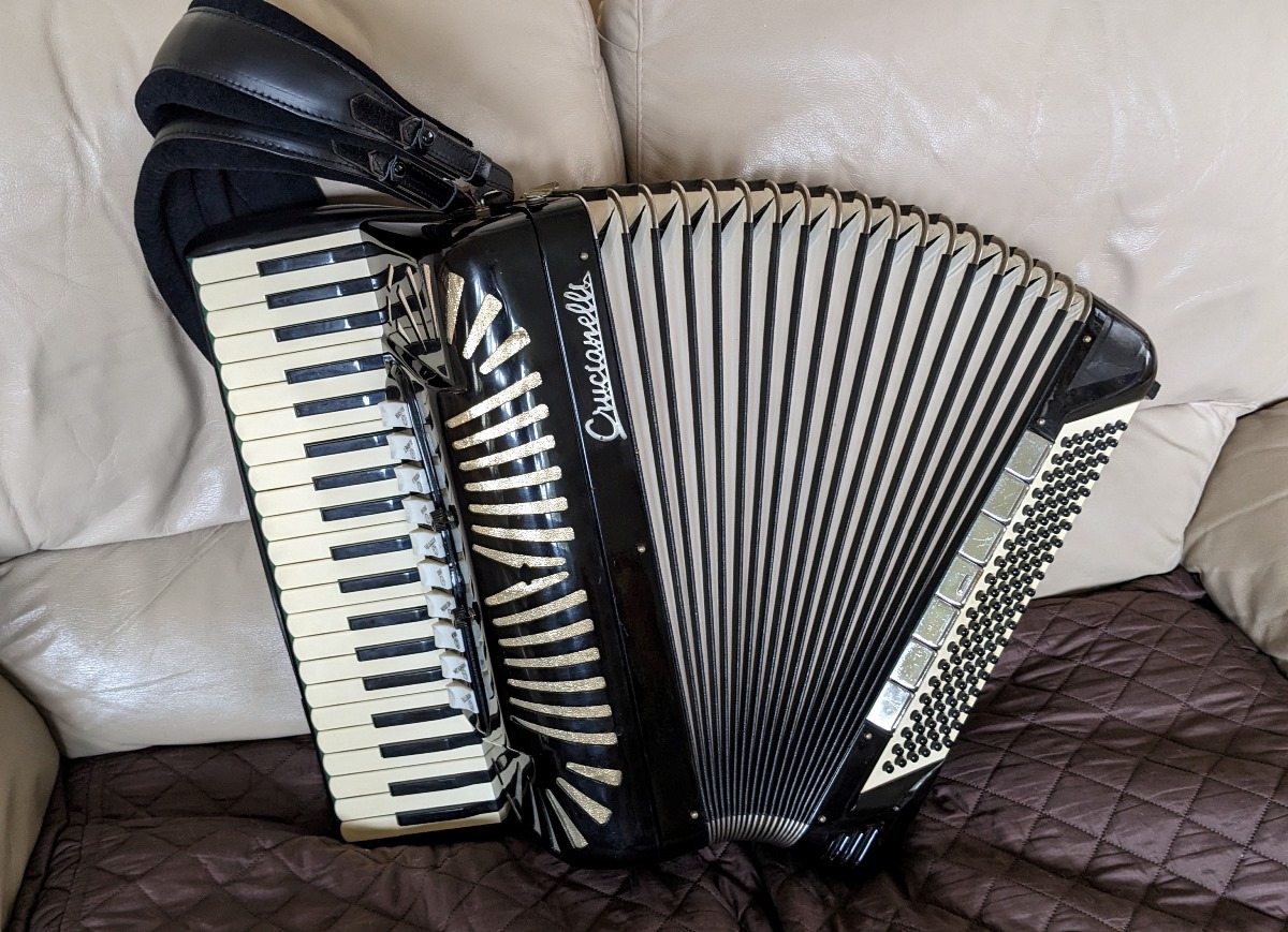 Crucianelli (Pancordion) Tone Chamber Accordion