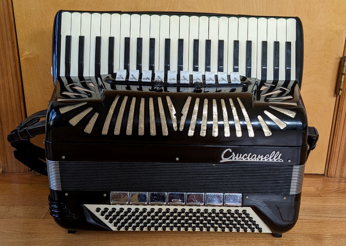 Crucianelli (Pancordion) Tone Chamber Accordion