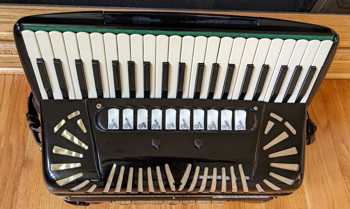 Crucianelli (Pancordion) Tone Chamber Accordion