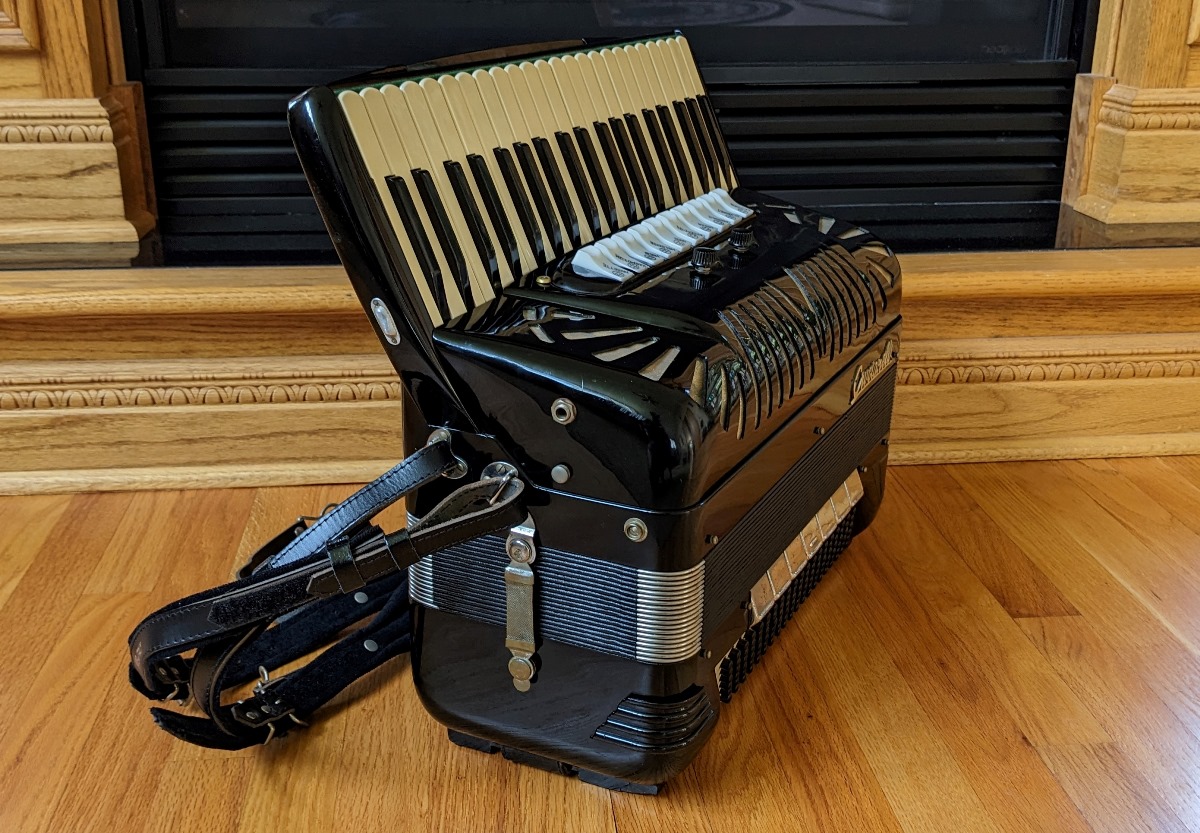 Crucianelli (Pancordion) Tone Chamber Accordion