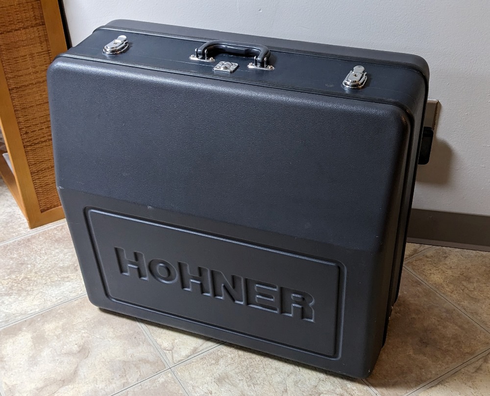 Hohner Morino IV 120C Bayan