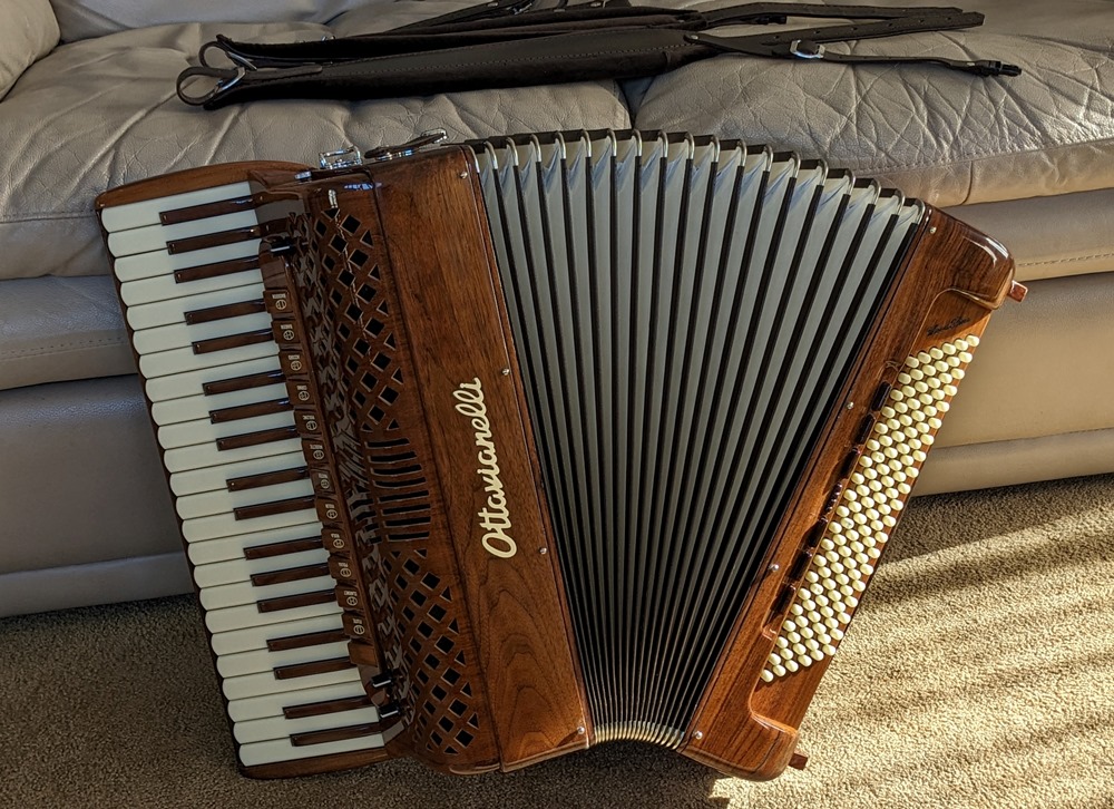 Ottavianelli Artist Walnut Accordion
