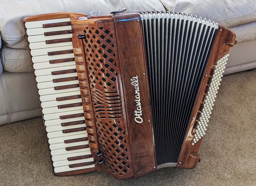 Ottavianelli Artist Walnut Accordion