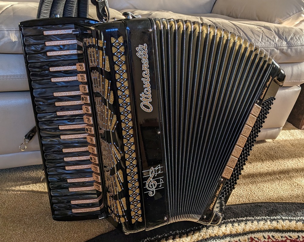 Ottavianelli Golden Pearl MIDI Accordion