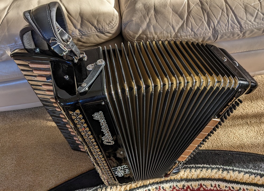 Ottavianelli Golden Pearl MIDI Accordion