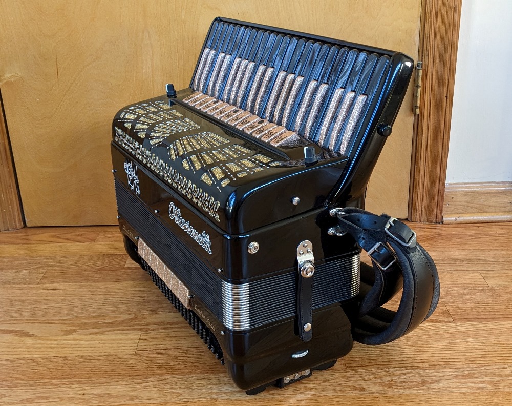 Ottavianelli Golden Pearl MIDI Amplified Accordion